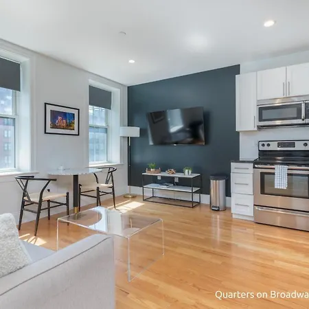 West Broadway Quarters By Thatch